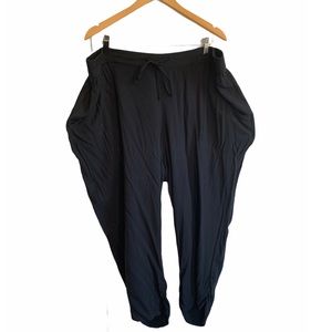 3X Torrid Black Capri Harem-Like Pants